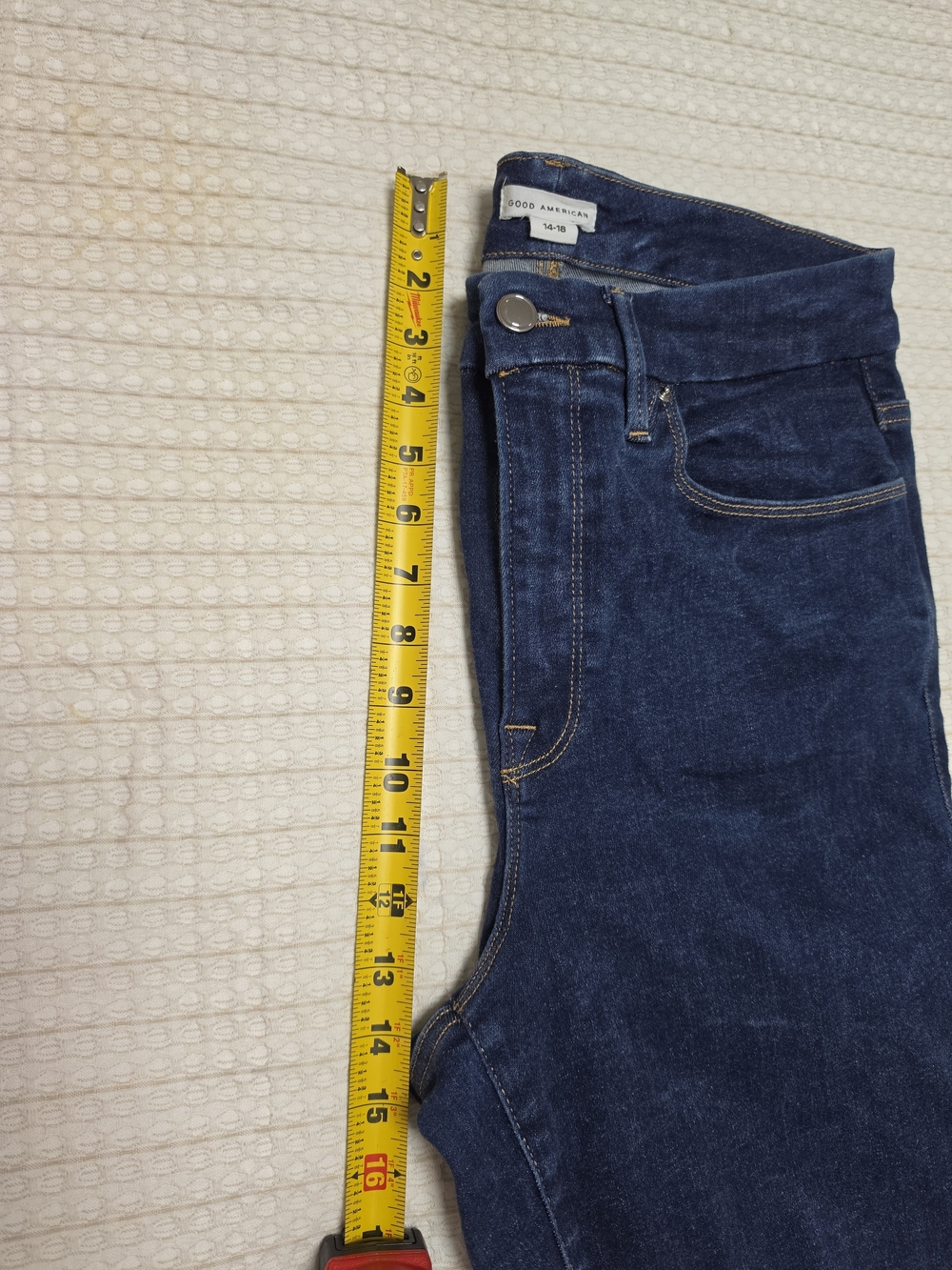 Good American Deep Indigo Flared Jeans - Picture 13 of 14